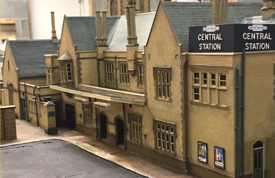 LincolnCentralmainbuilding